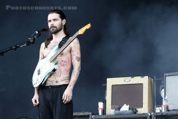 BIFFY CLYRO - 2016-06-11 - PARIS - Hippodrome de Longchamp - Main Stage - Simon Alexander Neil